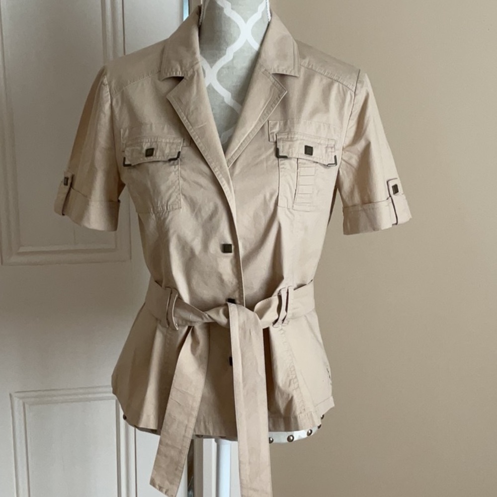 BGN & CO belted safari snap cotton button belted top.